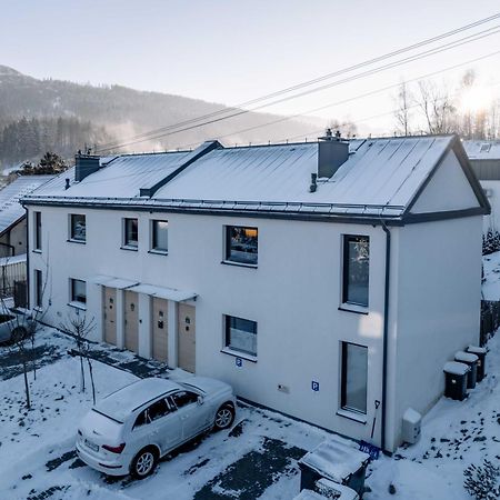Apartament Kasztanowy Blisko Centrum - Dream Apart Щирк Экстерьер фото